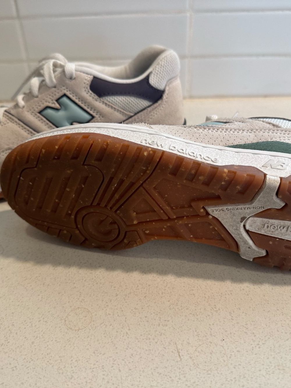 Size 7 - New Balance 550 Sea Salt winter fog - Picture 2 of 6